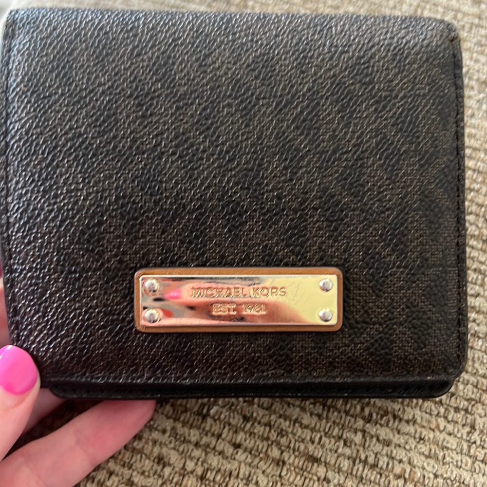 Small Michael Kors wallet